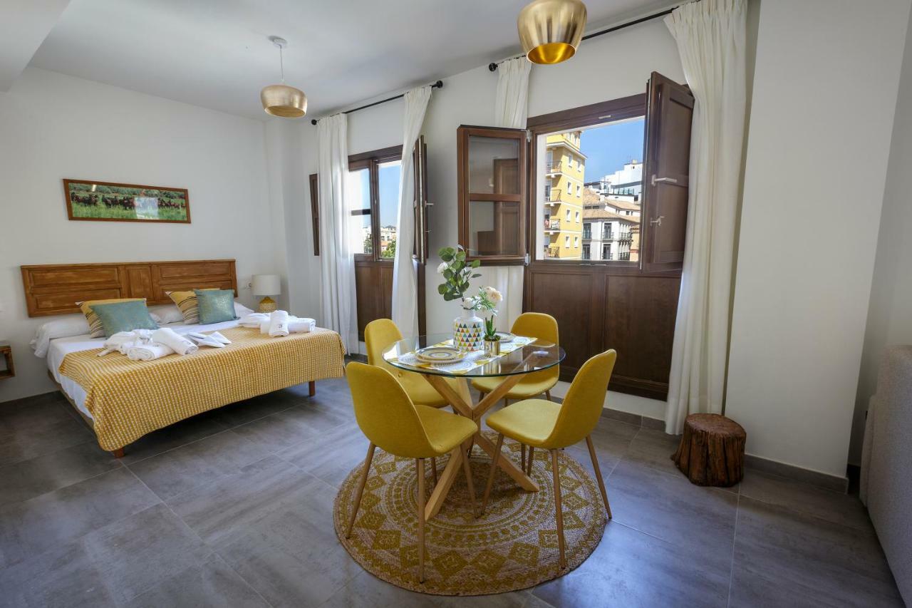 Apartamentos El Marques 马拉加 外观 照片