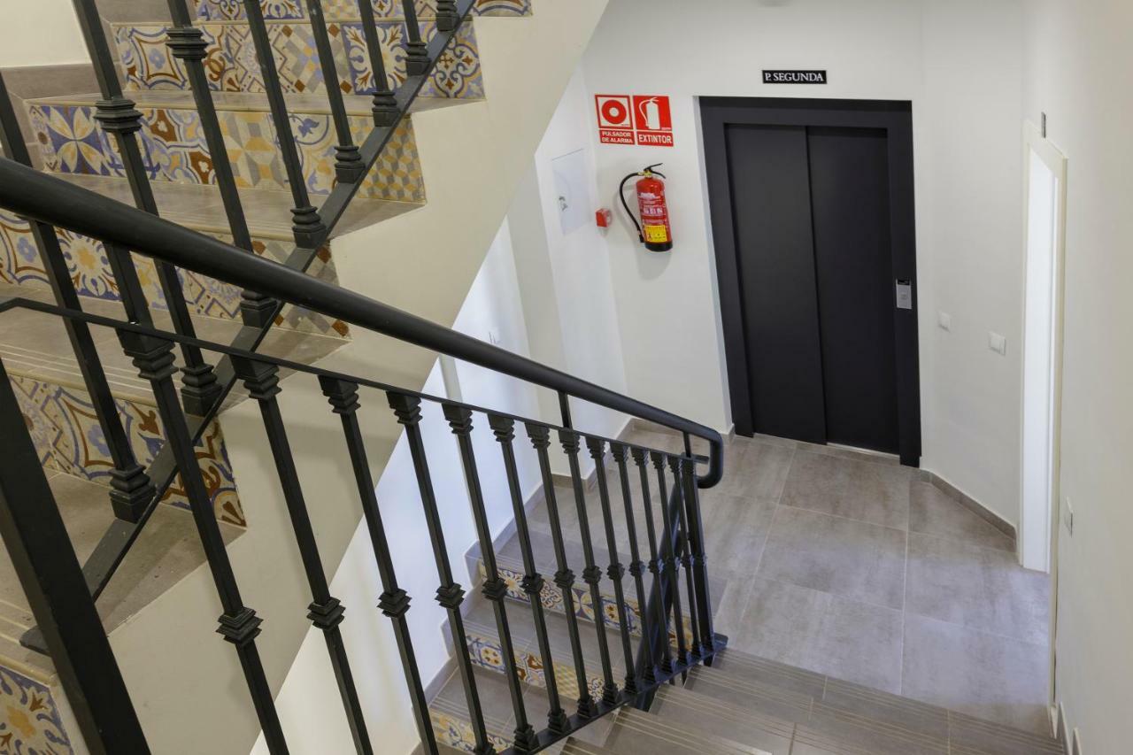 Apartamentos El Marques 马拉加 外观 照片