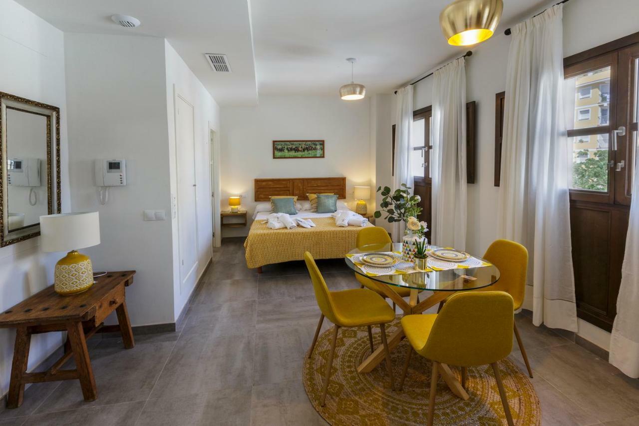 Apartamentos El Marques 马拉加 外观 照片